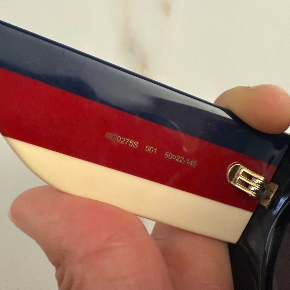 Gucci sunglasses. Thick cat eye frames - Picture 7 of 11